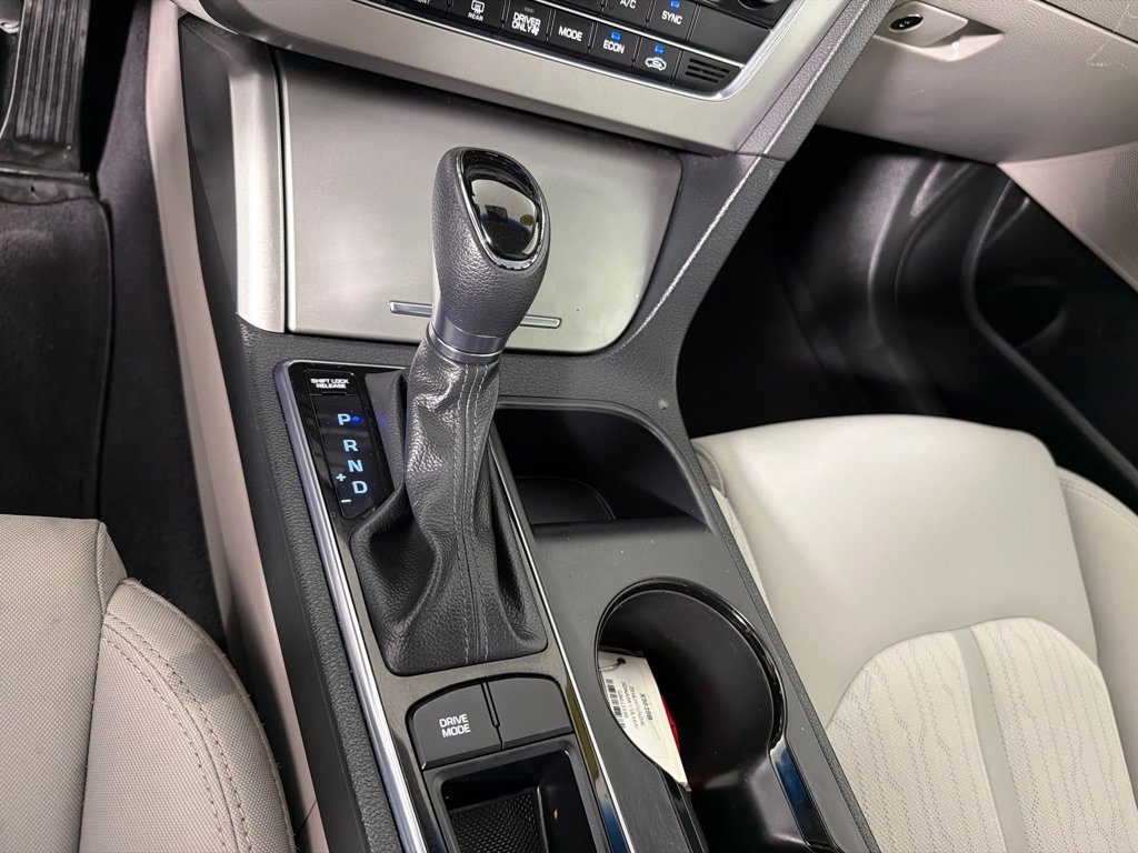 Used 2016 Hyundai Sonata SE FWD image 16