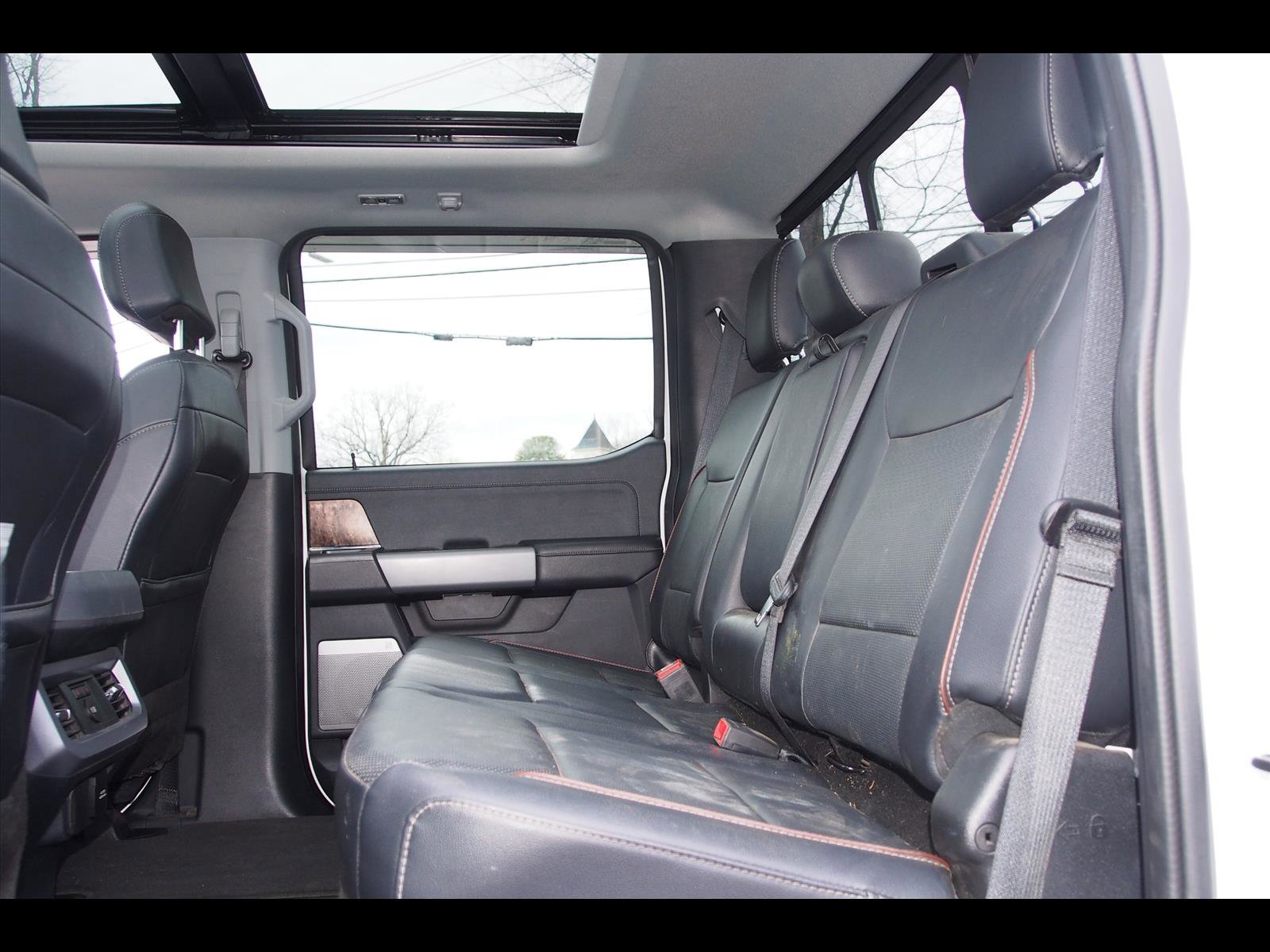 Used 2024 Ford F350 Lariat w/ Chrome Package image 19