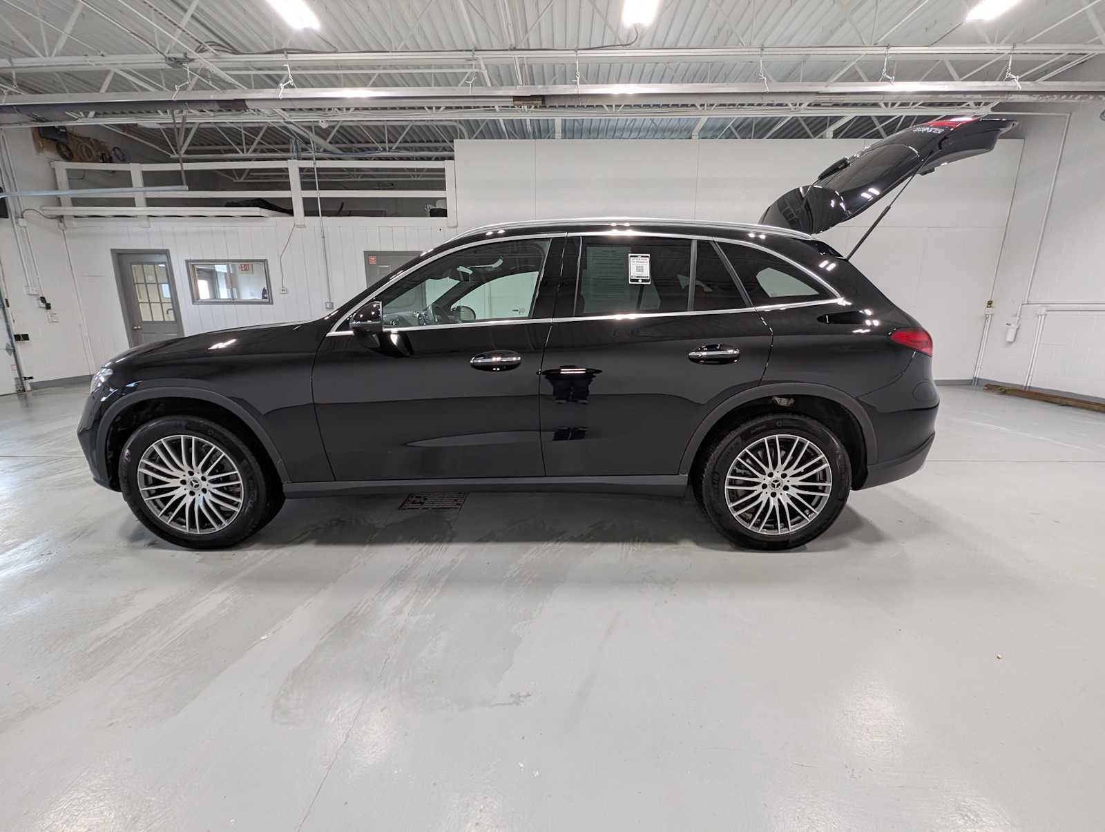 Certified 2026 Mercedes-Benz GLC 300 4MATIC image 12