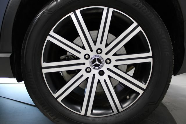 Used 2025 Mercedes-Benz GLE 450e 4MATIC image 36
