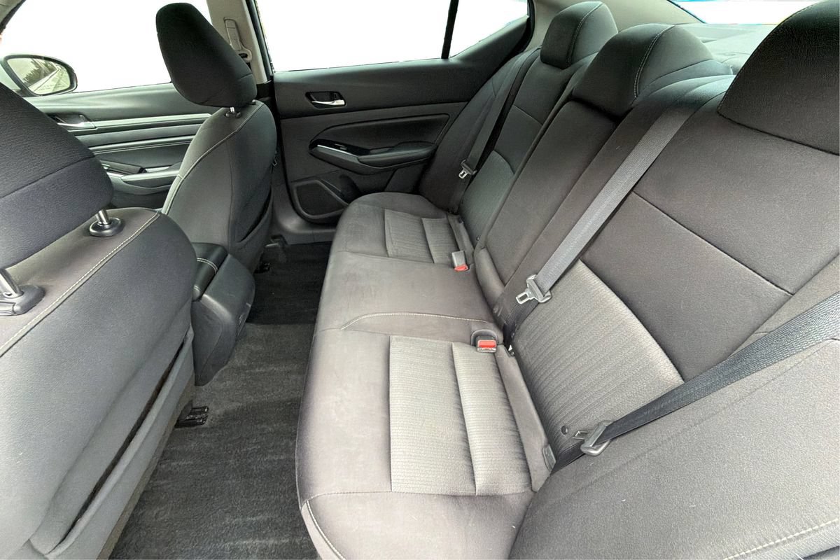 Used 2021 Nissan Altima 2.5 SV FWD image 10