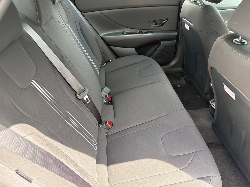 Certified 2025 Hyundai Elantra Sport FWD image 15