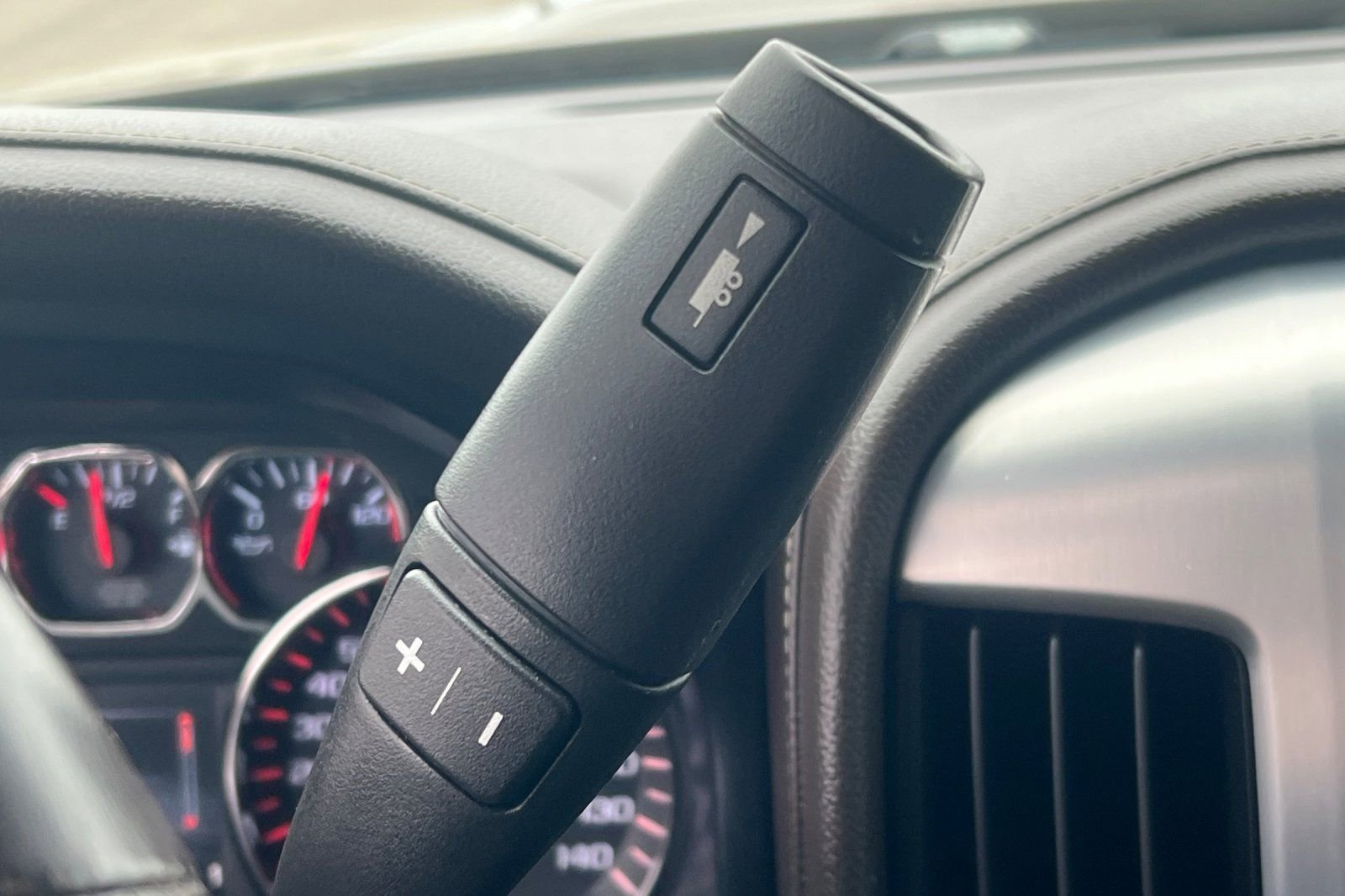 Used 2015 GMC Sierra 2500 SLT w/ Duramax Plus Package image 18