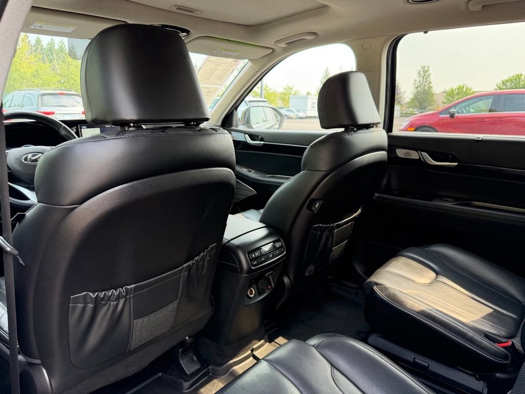 Used 2021 Hyundai Palisade Limited w/ Winter Package AWD/4WD image 32