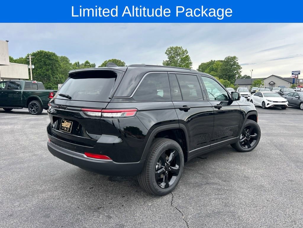 New 2026 Jeep Grand Cherokee Limited AWD/4WD image 4
