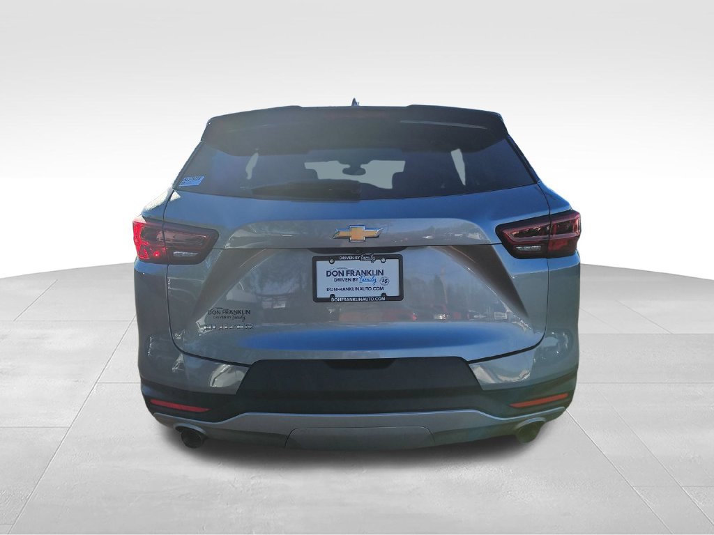 Used 2024 Chevrolet Blazer LT w/ Convenience Package FWD image 4