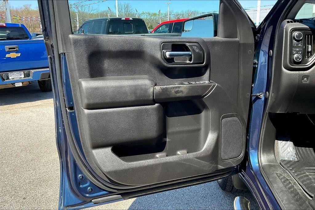 Used 2020 Chevrolet Silverado 1500 Custom w/ Custom Value Package image 18