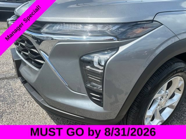 Used 2026 Chevrolet Trax LS w/ LS Convenience Package FWD image 9