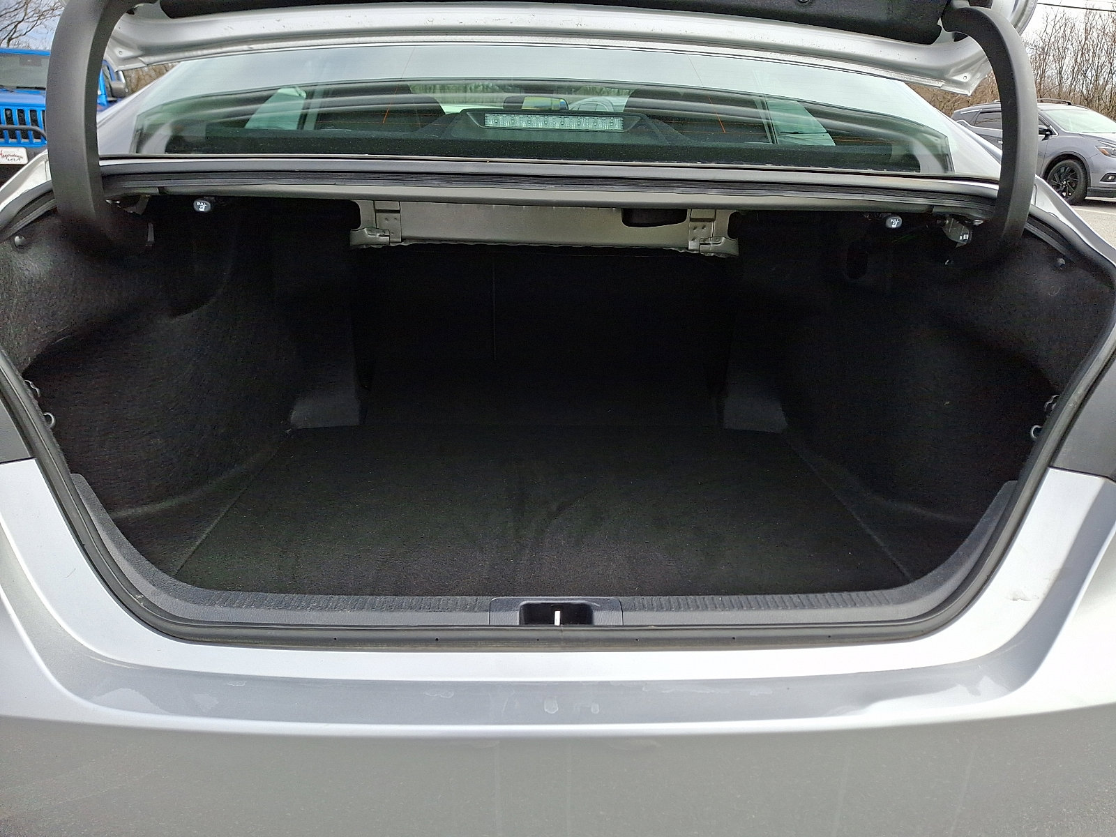 Used 2024 Toyota Camry SE image 29