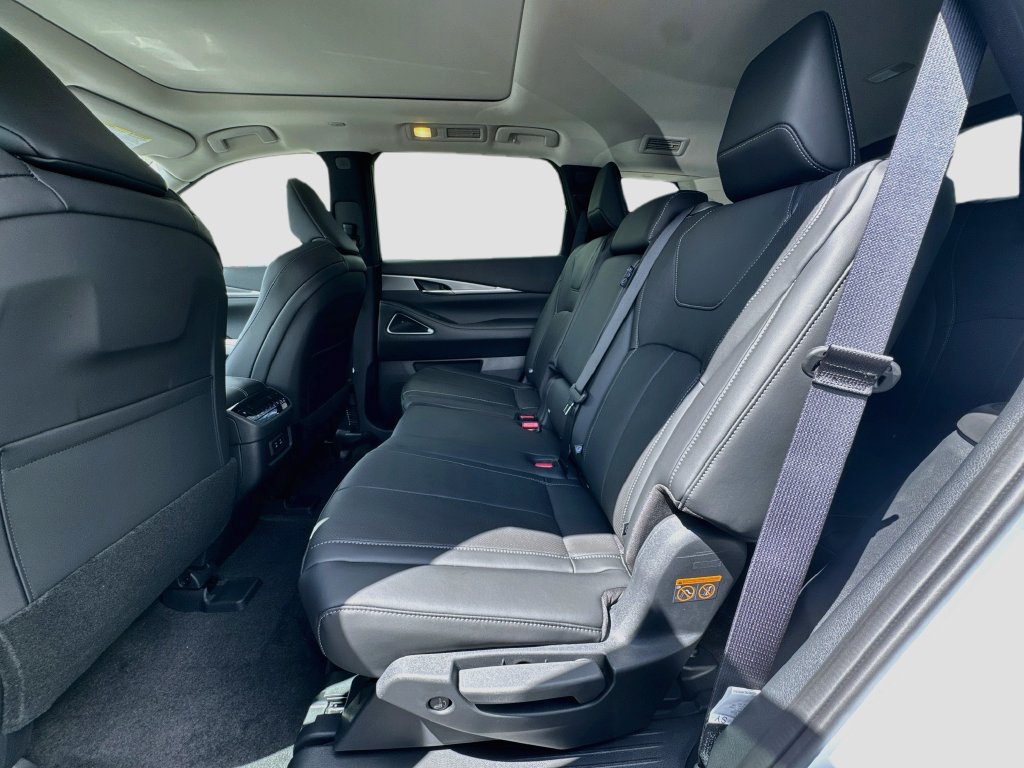 New 2027 INFINITI QX60 Luxe w/ Cargo Package FWD image 26