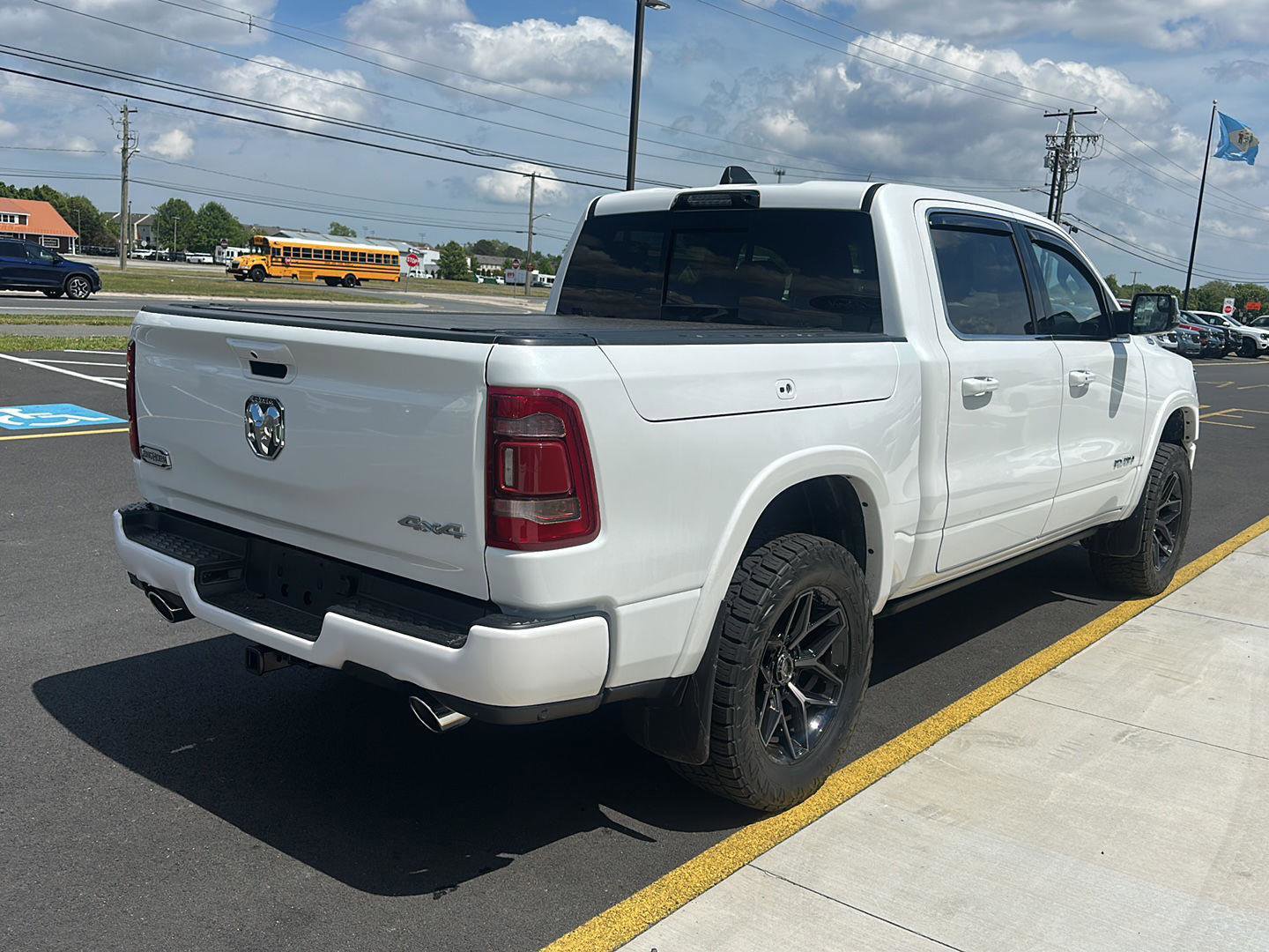 Used 2024 RAM 1500 Limited AWD/4WD image 5