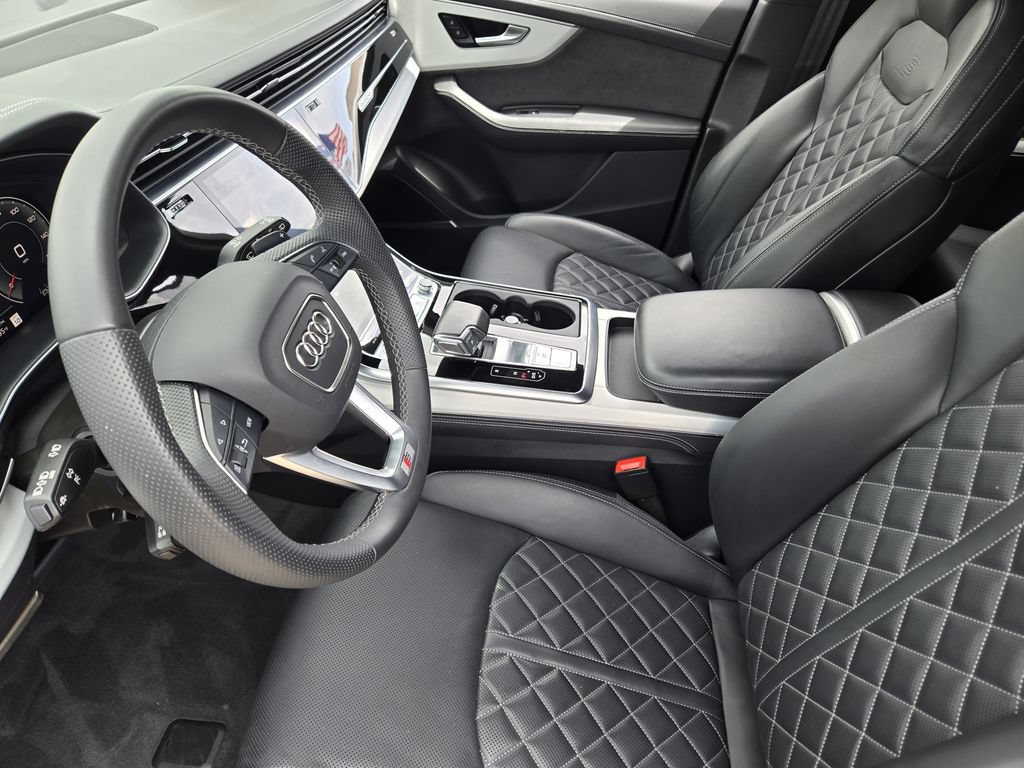 Certified 2024 Audi Q7 3.0T Prestige w/ Prestige Package AWD/4WD image 17