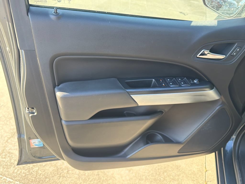 Used 2017 Chevrolet Colorado LT w/ LT Convenience Package AWD/4WD image 15