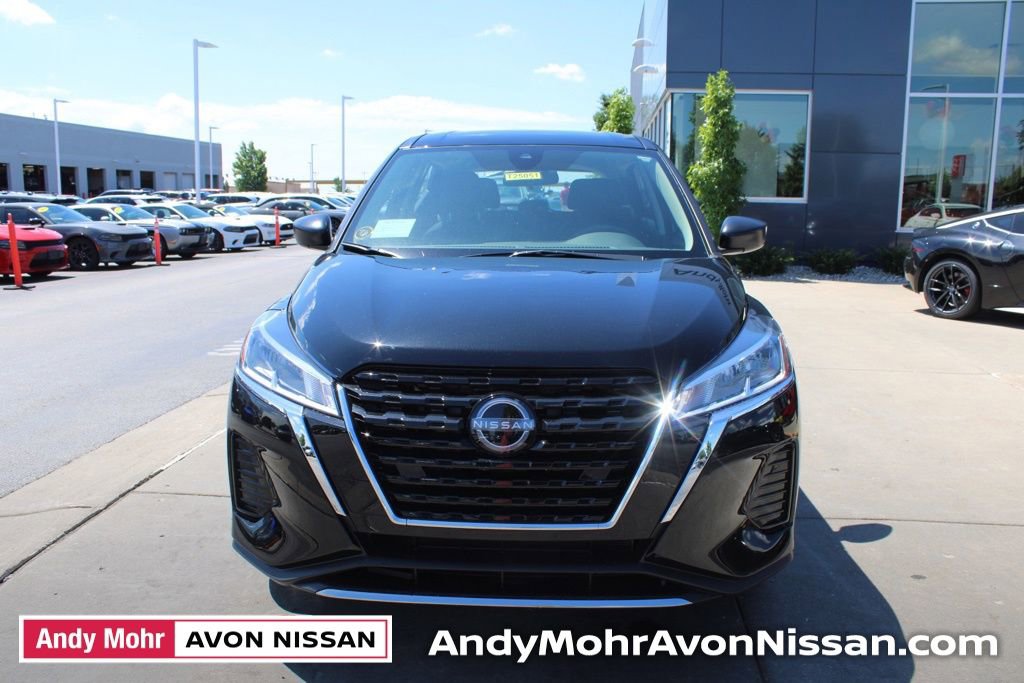 New 2025 Nissan Kicks Play S video 2