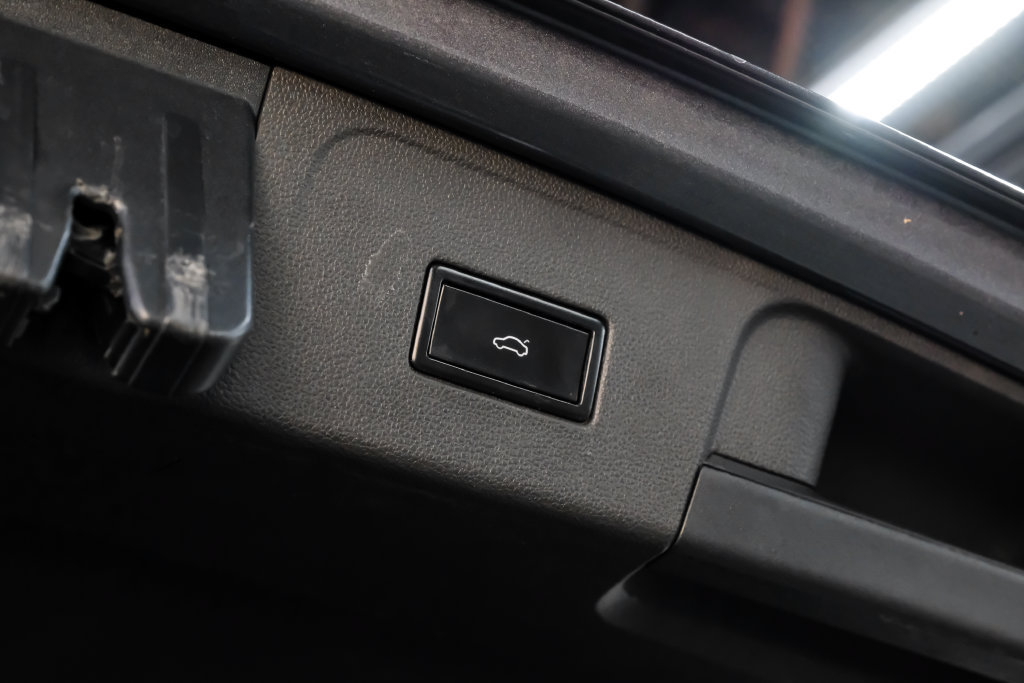 Used 2018 Volkswagen Atlas SEL FWD image 66