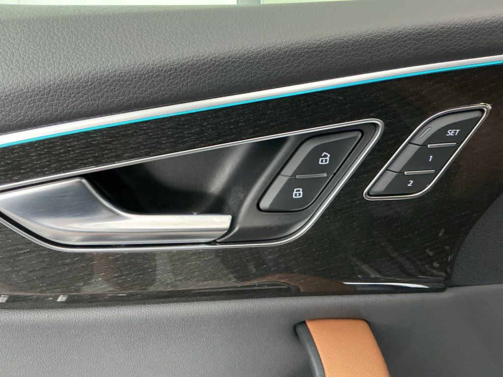 Used 2020 Audi Q8 Premium Plus w/ Premium Plus Package image 24