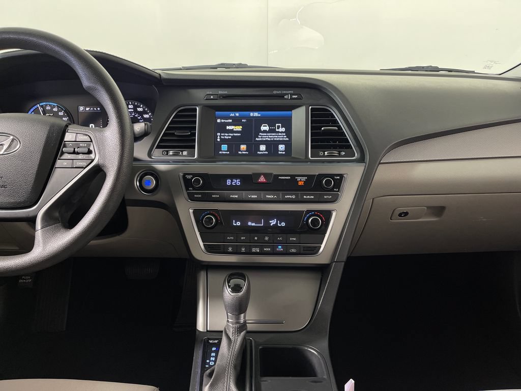 Used 2017 Hyundai Sonata SE FWD image 16