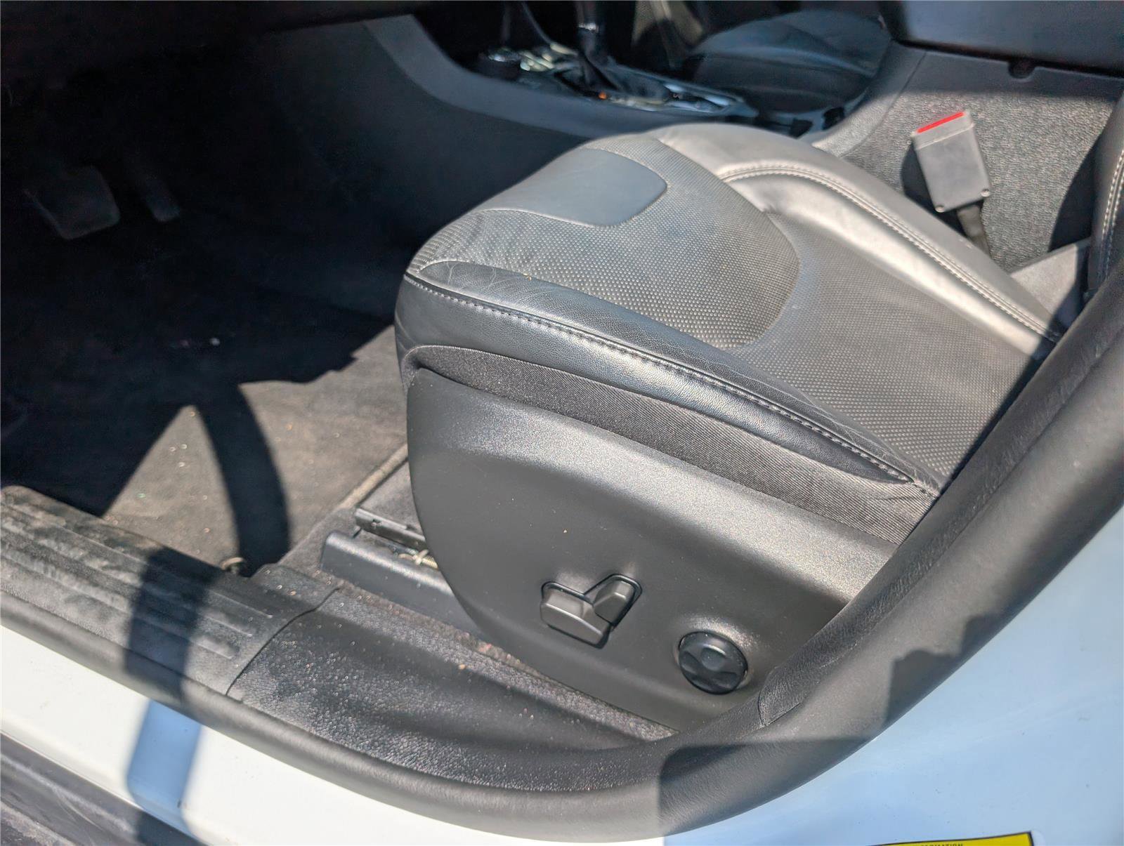 Used 2021 Jeep Cherokee Limited AWD/4WD image 18