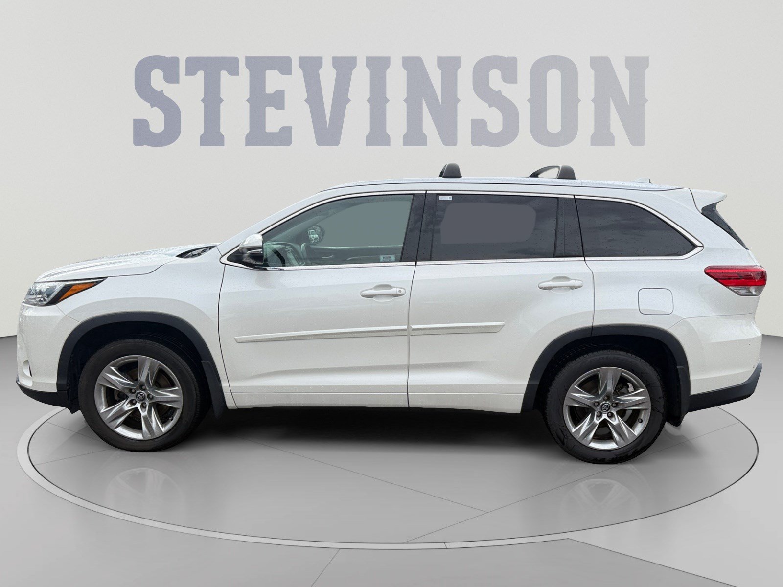 Certified 2018 Toyota Highlander Limited AWD/4WD image 2