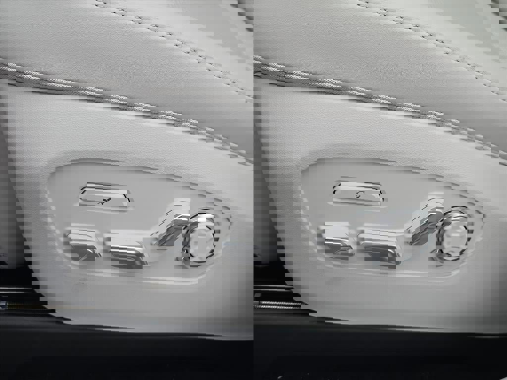 New 2026 Hyundai Ioniq 9 Calligraphy image 16