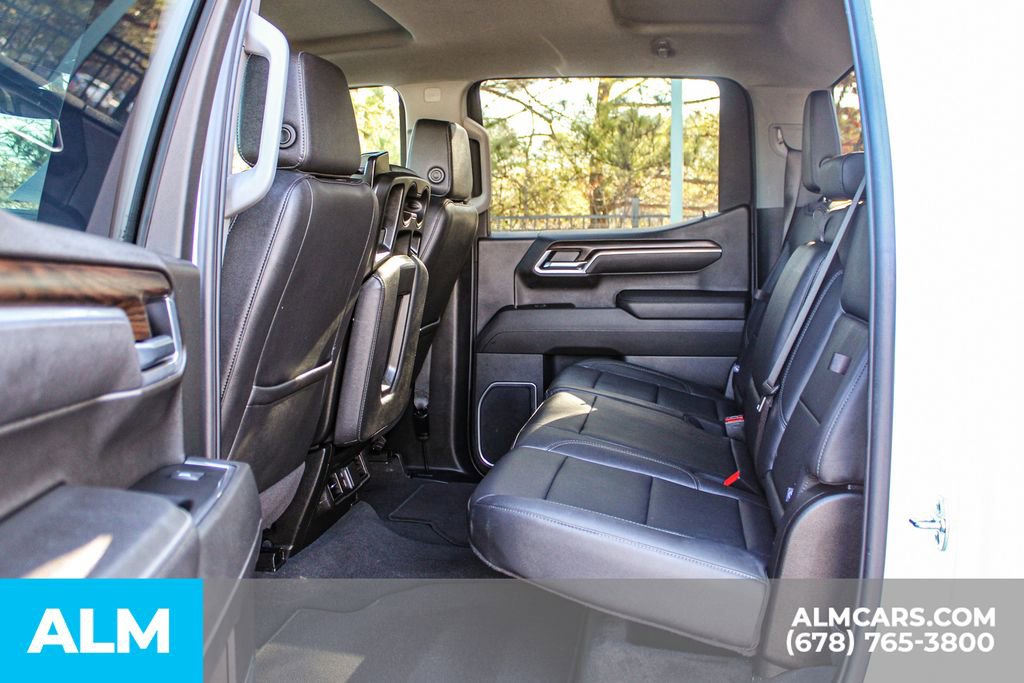 Used 2025 GMC Sierra 1500 SLT image 16