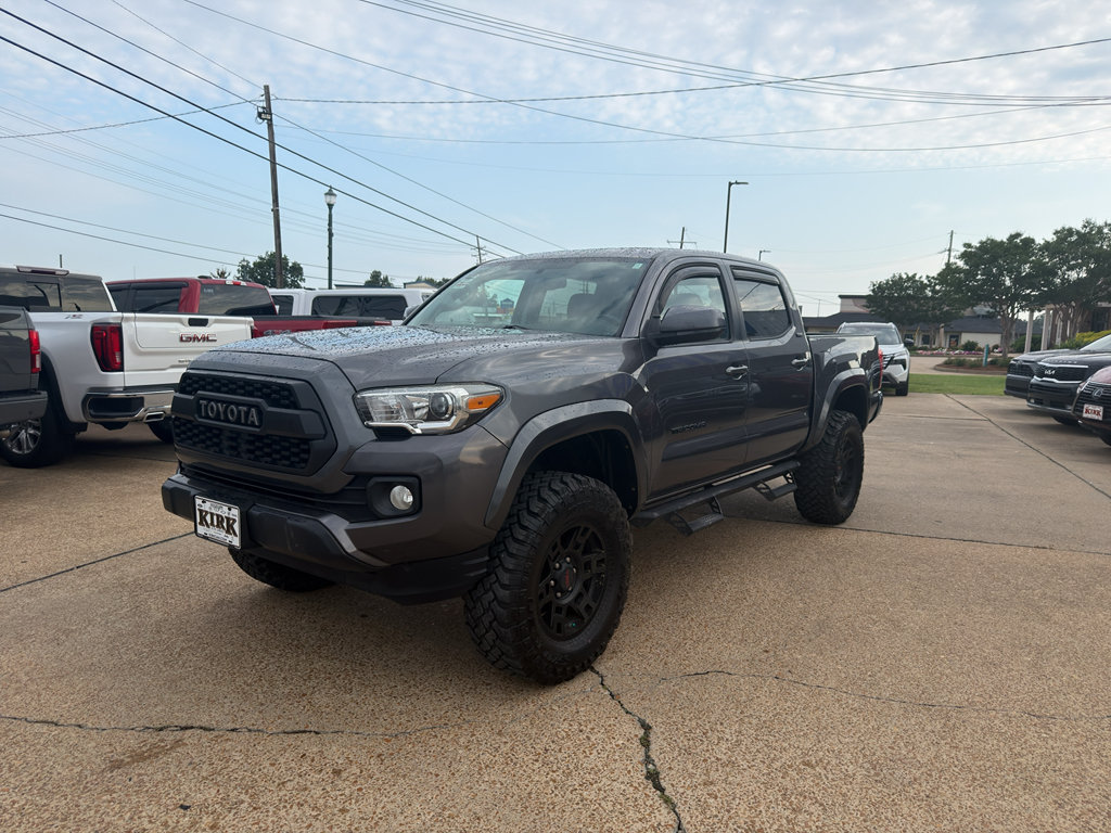Used 2016 Toyota Tacoma SR5 w/ SR5 Appearance Package (SN) AWD/4WD image 1