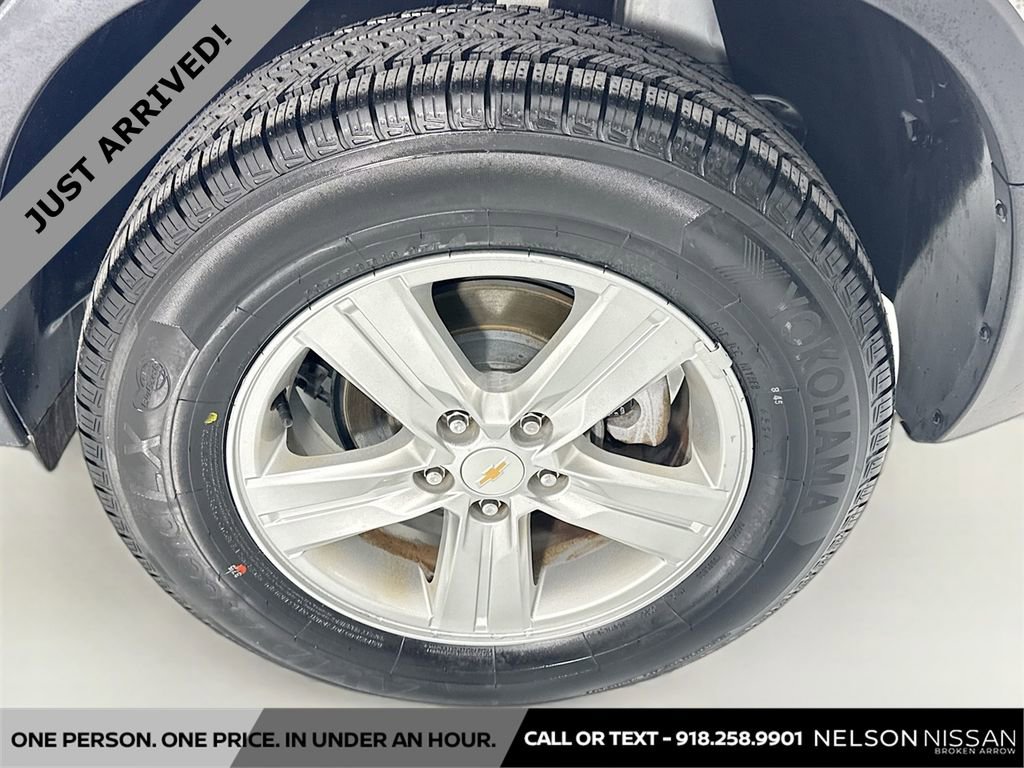 Used 2022 Chevrolet Trax LS w/ Tint and Cruise Package AWD/4WD image 28