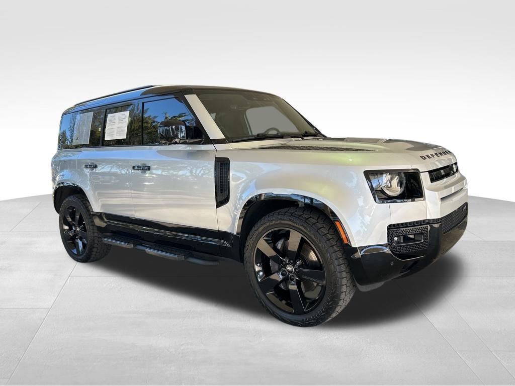 Used 2023 Land Rover Defender 110 X-Dynamic SE image 2