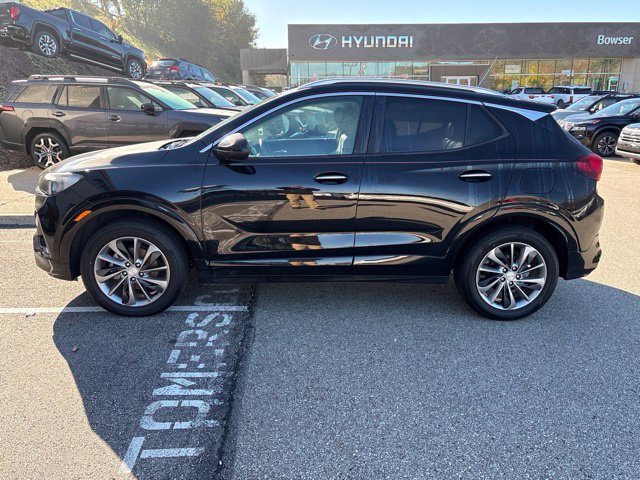 Used 2023 Buick Encore GX Select w/ Sport Touring Package AWD/4WD image 2