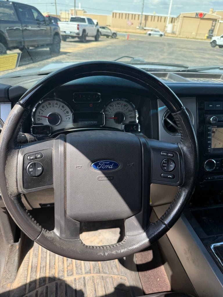 Used 2013 Ford Expedition Limited RWD image 12