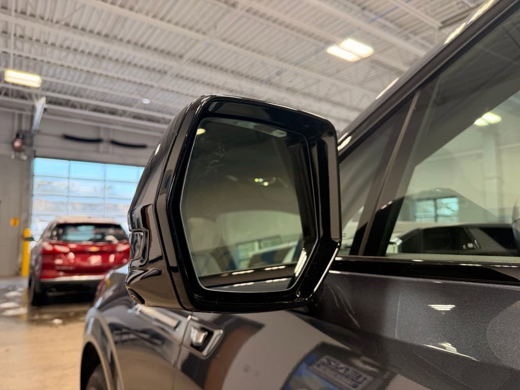 Used 2026 Cadillac Escalade IQL Sport 1 AWD/4WD image 13