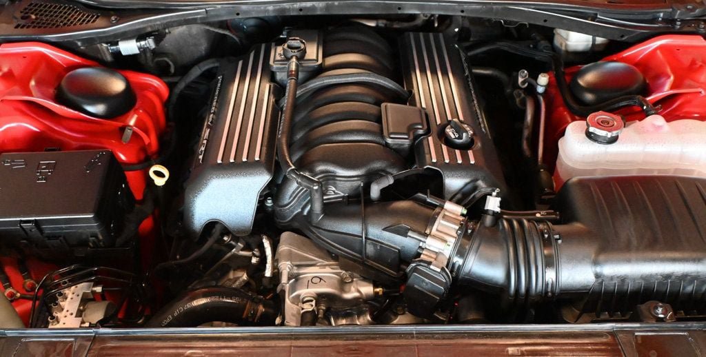 Used 2015 Dodge Challenger R/T Scat Pack w/ Leather Interior Group RWD image 22