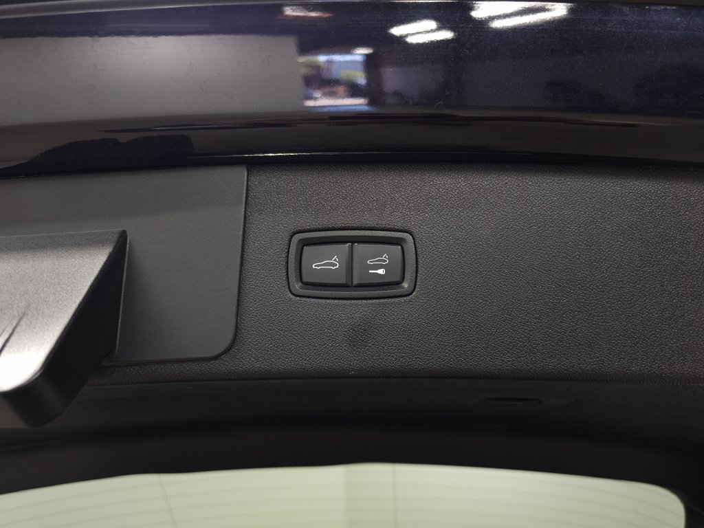 Used 2022 Porsche Cayenne S AWD/4WD image 8