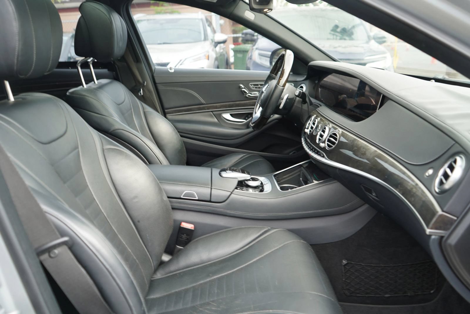 Used 2018 Mercedes-Benz S 560 Sedan image 20