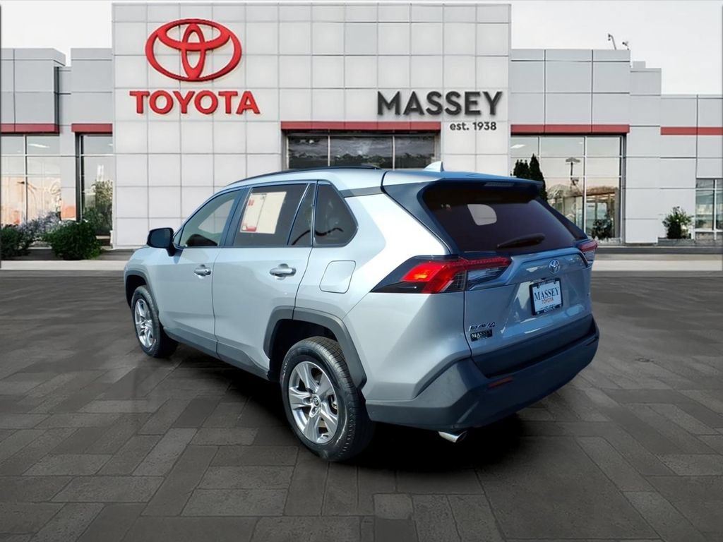 Used 2024 Toyota RAV4 XLE w/ Convenience Package FWD image 5