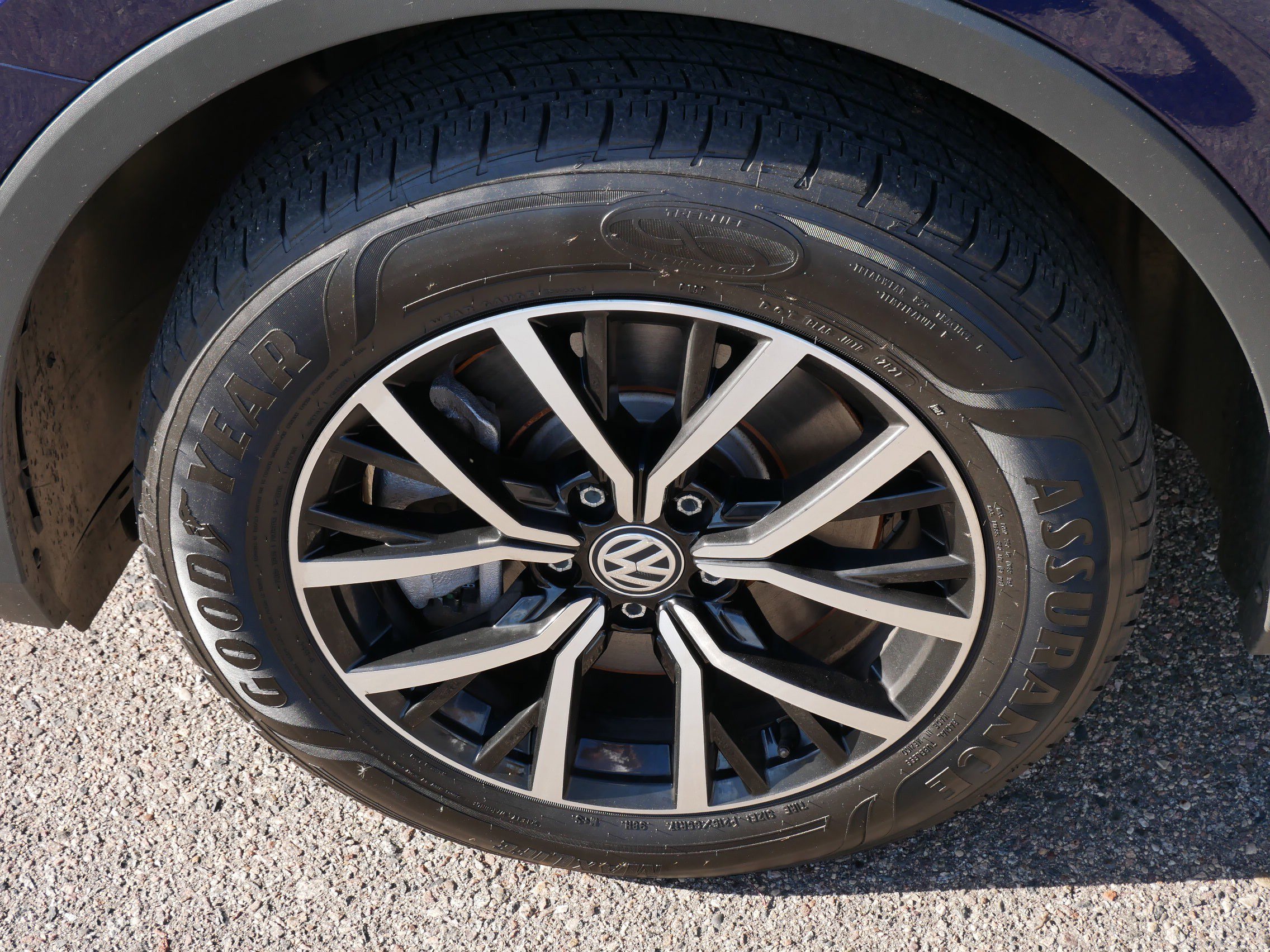 Used 2021 Volkswagen Tiguan SE image 15