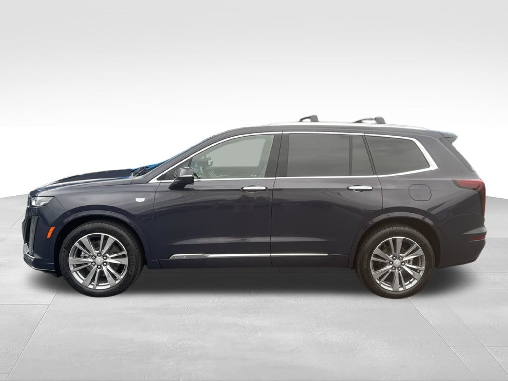 Used 2025 Cadillac XT6 Premium Luxury FWD image 4