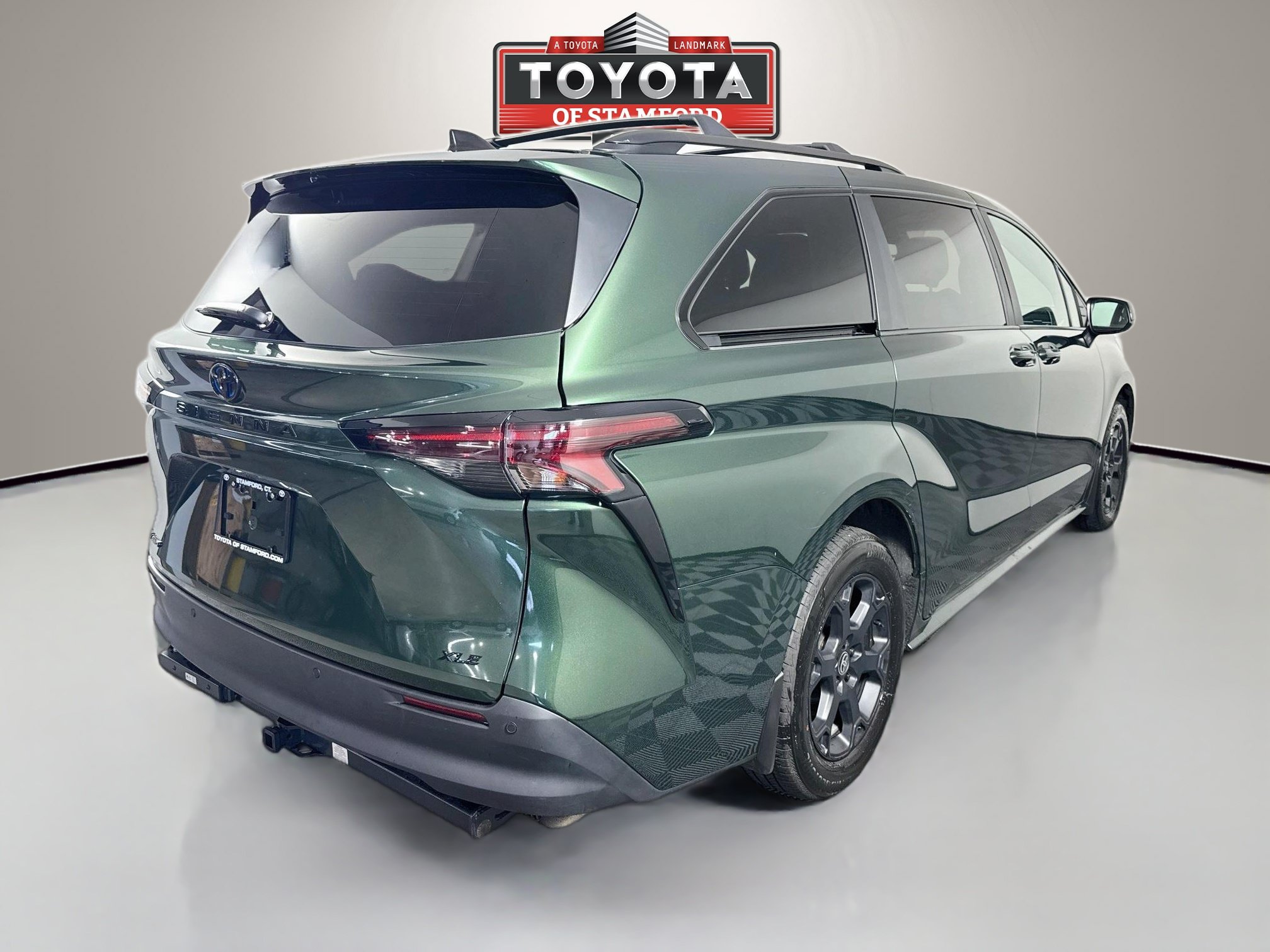 Certified 2025 Toyota Sienna XLE Woodland Edition AWD/4WD image 7