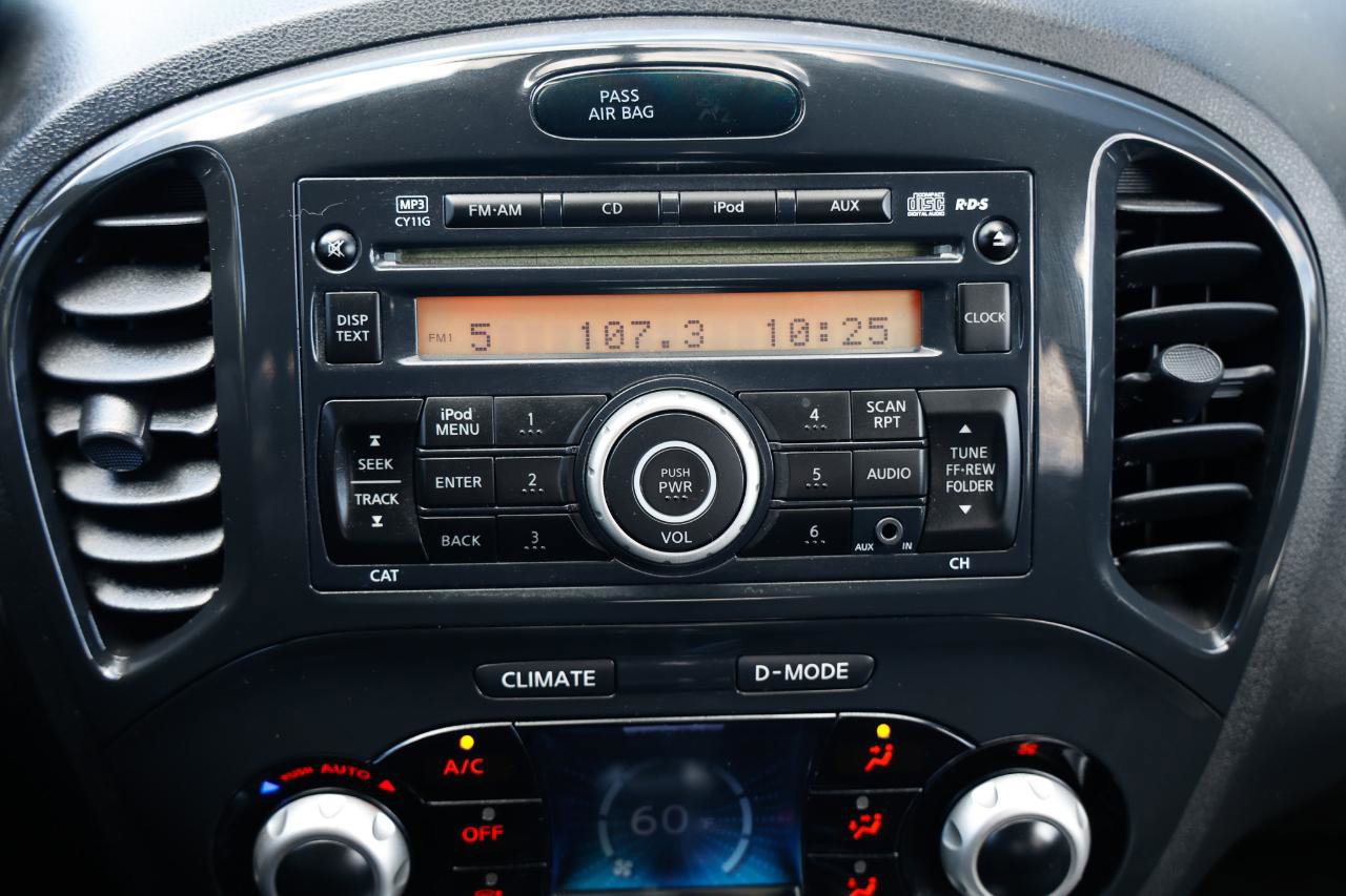 Used 2013 Nissan Juke SV FWD image 33