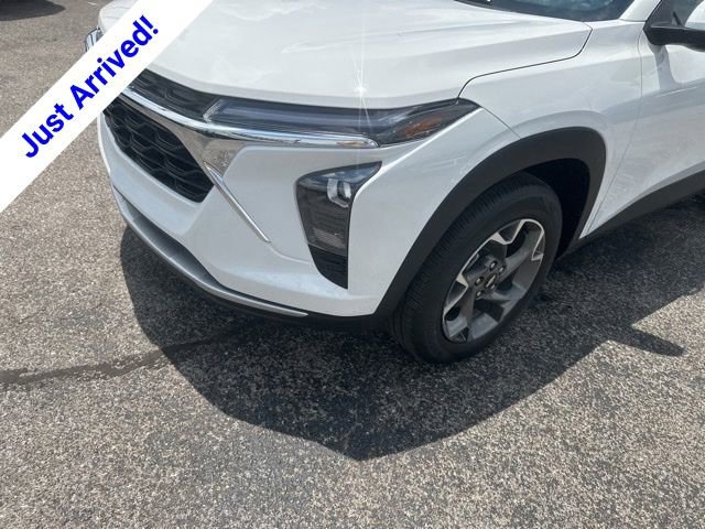 New 2026 Chevrolet Trax LT FWD image 9
