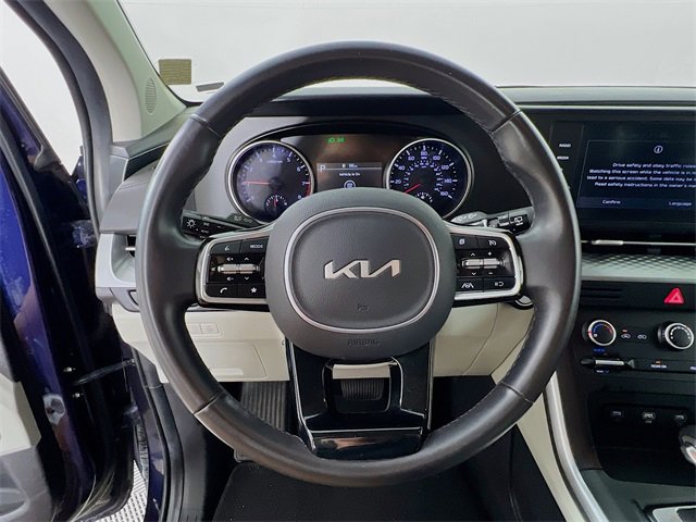 Used 2024 Kia Carnival LX image 12