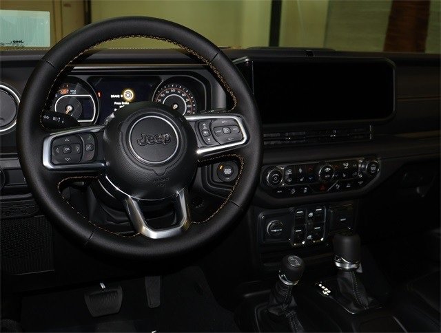New 2025 Jeep Wrangler Unlimited Sahara w/ Safety Group AWD/4WD image 5