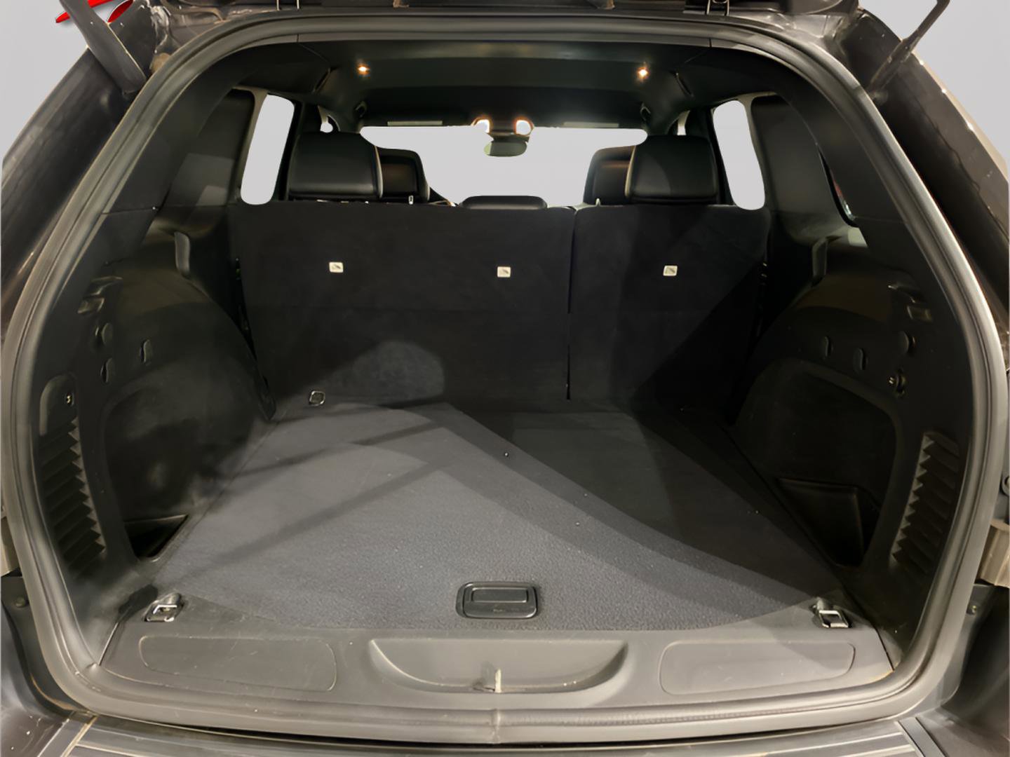 Used 2020 Jeep Grand Cherokee Altitude image 36