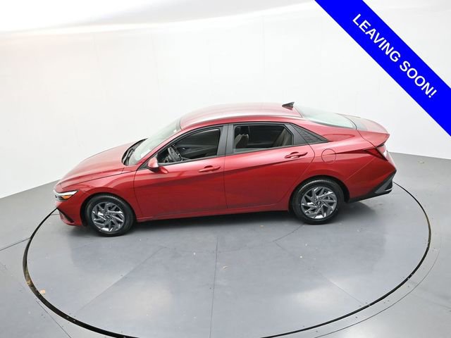 Used 2024 Hyundai Elantra SEL FWD image 21