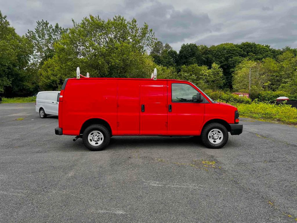 Used 2016 Chevrolet Express 2500 Work Van image 8