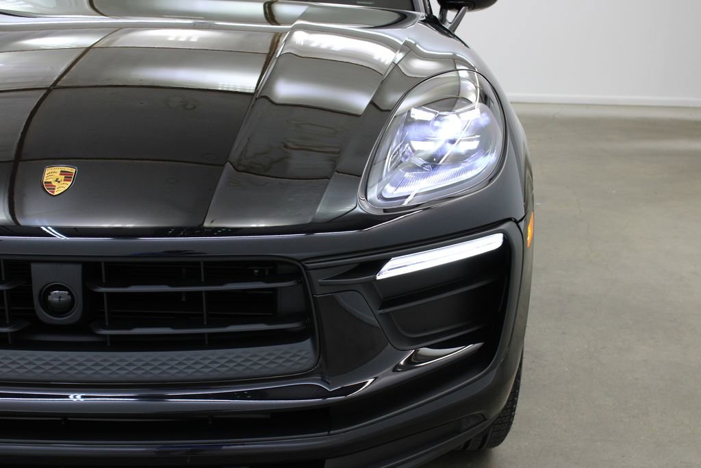 New 2025 Porsche Macan image 10