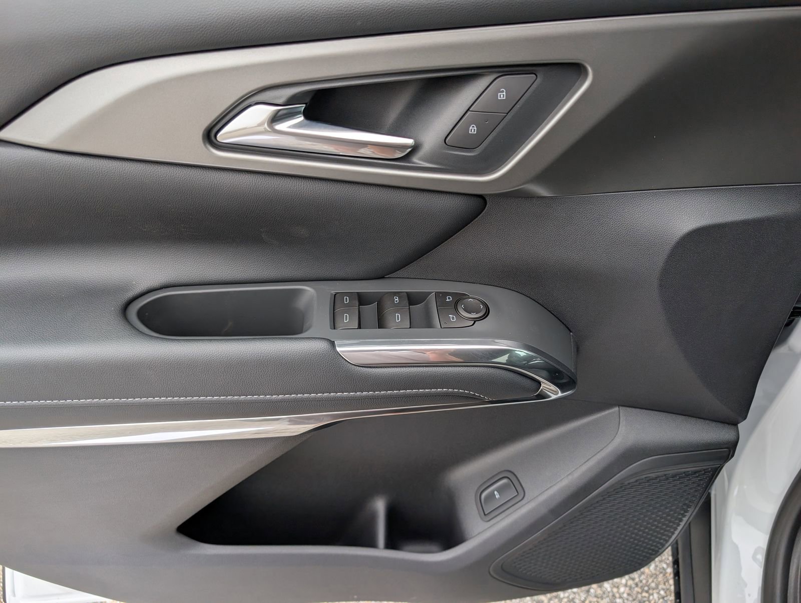 New 2026 Chevrolet Traverse LT w/ Driver Confidence Package image 18