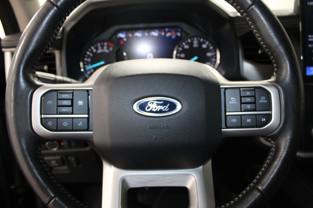 Used 2024 Ford Expedition XLT image 43