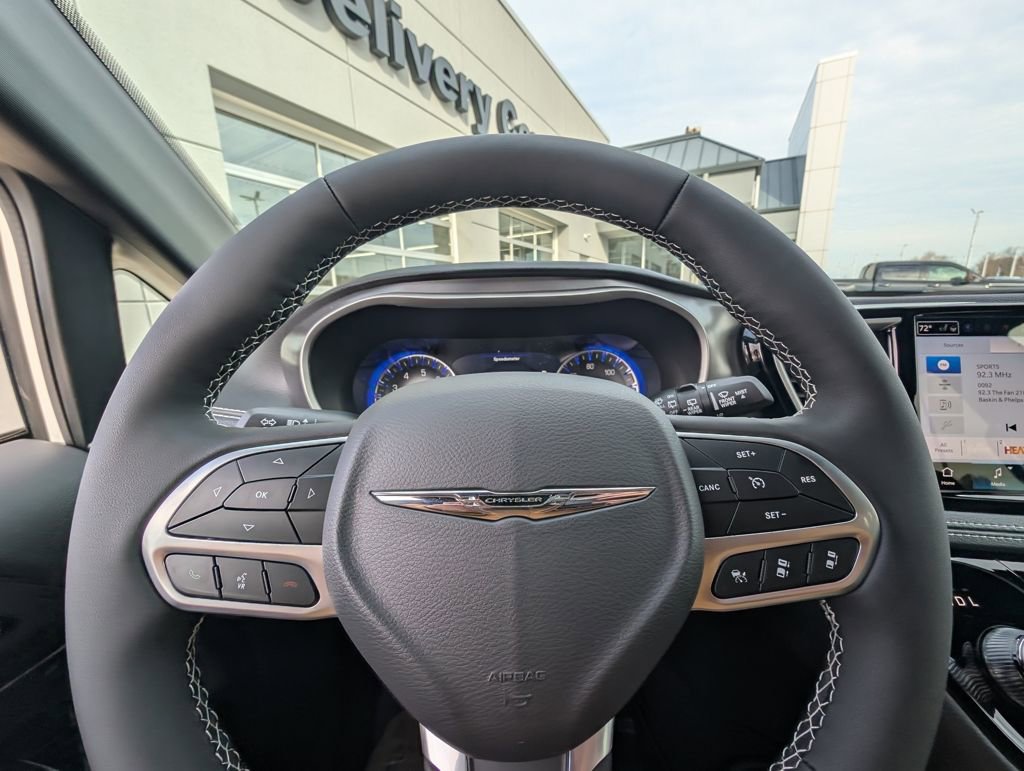 New 2026 Chrysler Pacifica Select image 20