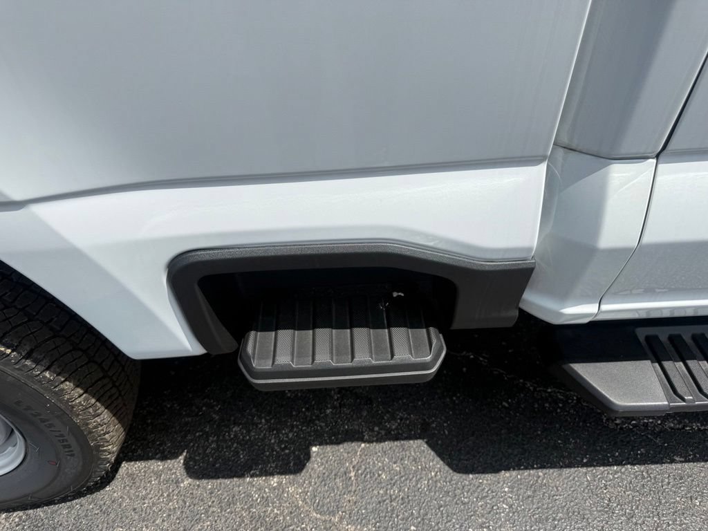 New 2026 Ford F250 XL AWD/4WD image 30